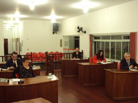 Vereadores aprovam aumento salarial dos funcionários públicos municipais